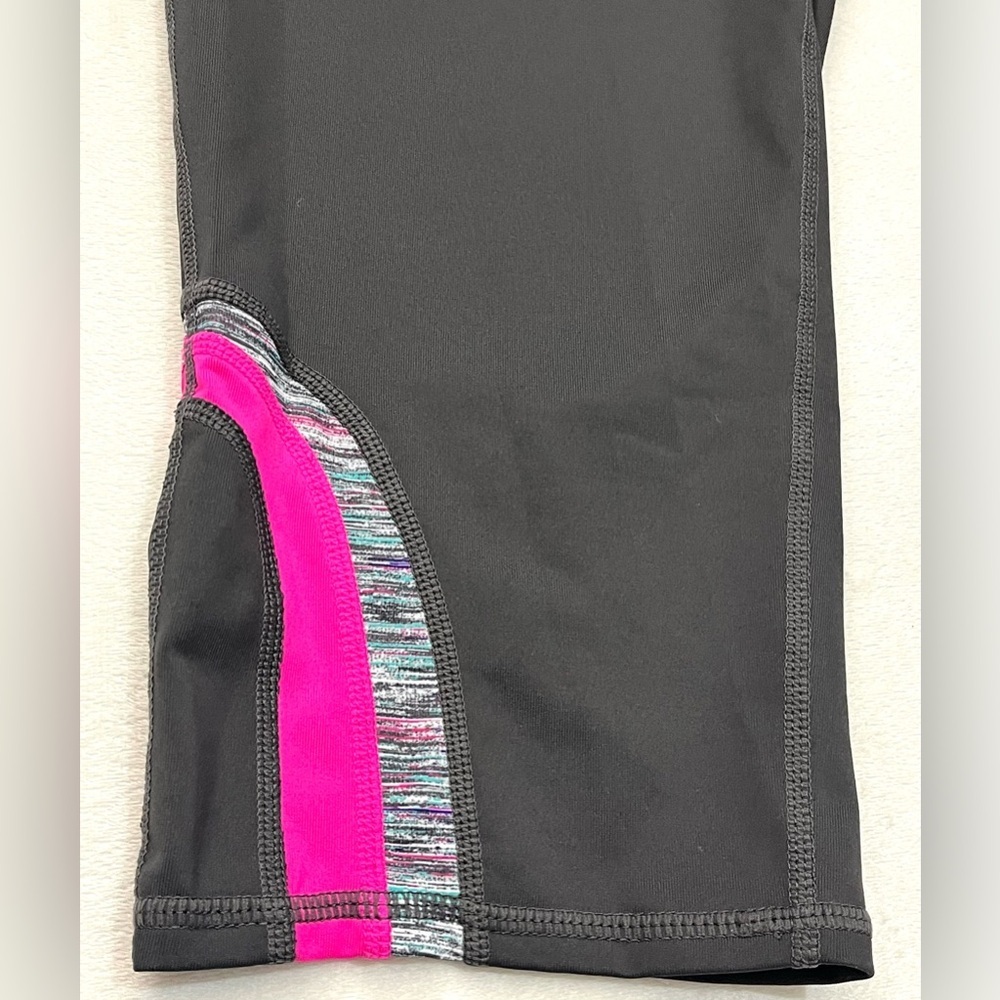 Ideology Women's Black and Pink Athletic Capri Poly/Spandex Blend Leggings XL - Picture 2 of 14